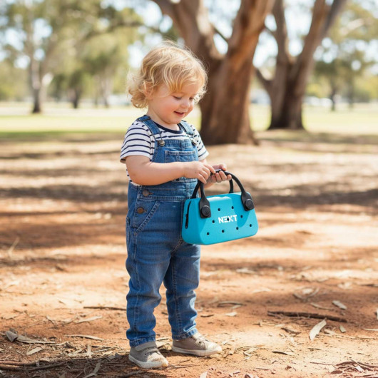 Hole Mini Handbags Feature